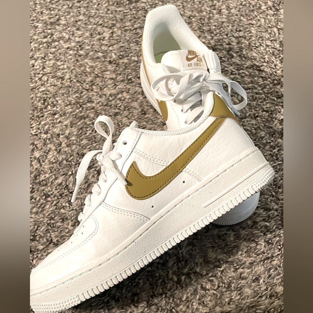 Nike Air Force 1-Size 6.5 women’s